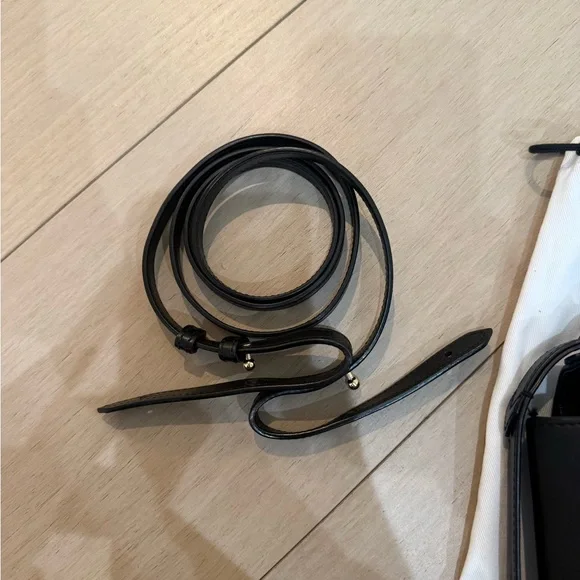 Givenchy EDEN MINI Black Leather Bag in smooth leather - Picture 4 of 13